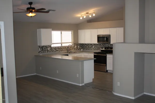 $1,995 | 6123 North 135th Drive, Litchfield Park, AZ 85340
