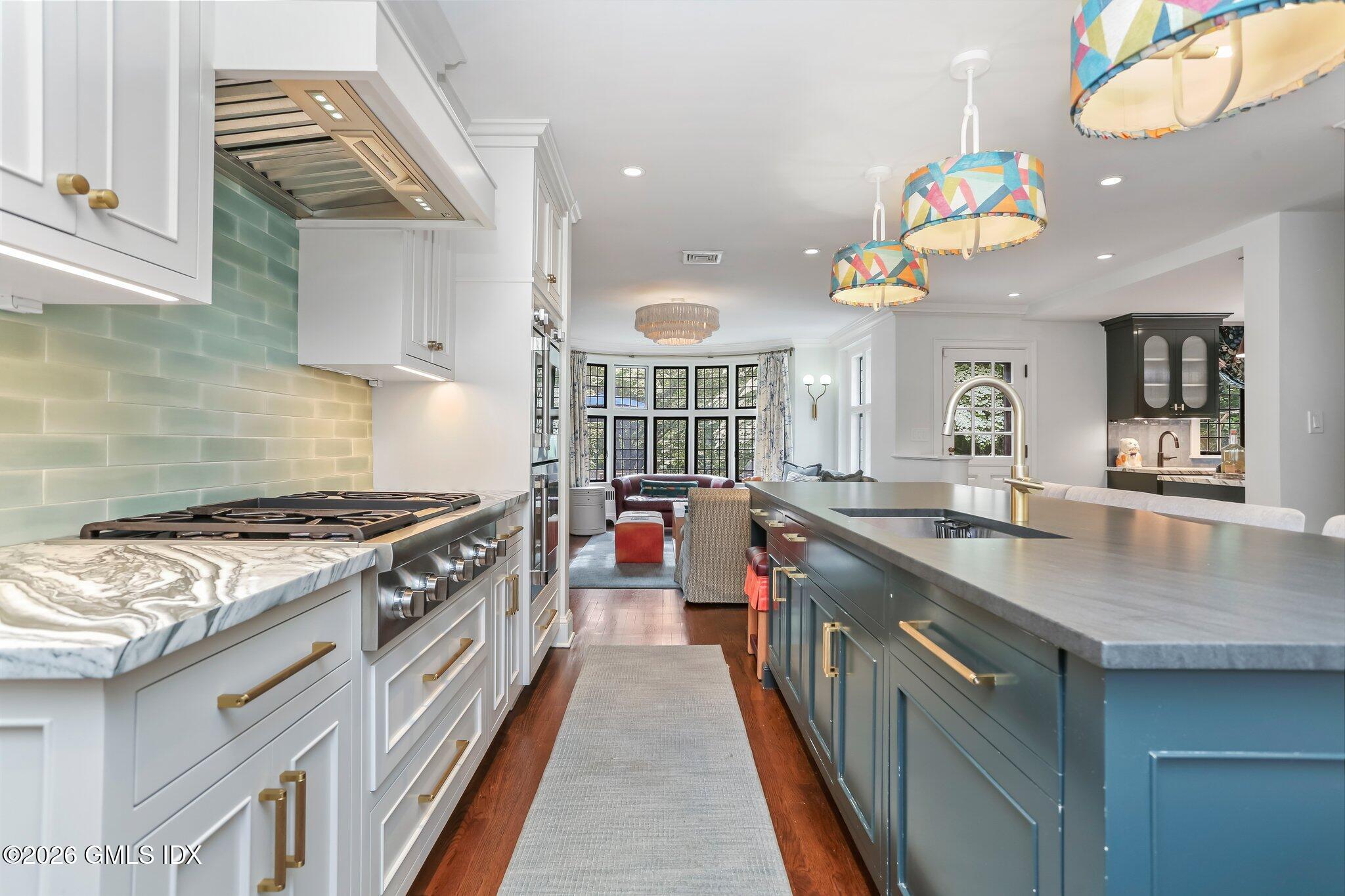 184 Stanwich Road Greenwich, CT 06830 - Photo 13 of 50 15-web-or-mls-184-stanwich-rd