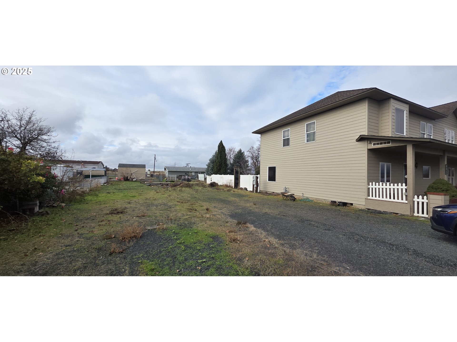 445 7th Street Northeast Irrigon, OR 97844 - Photo 22 of 24 a house view with a outdoor space