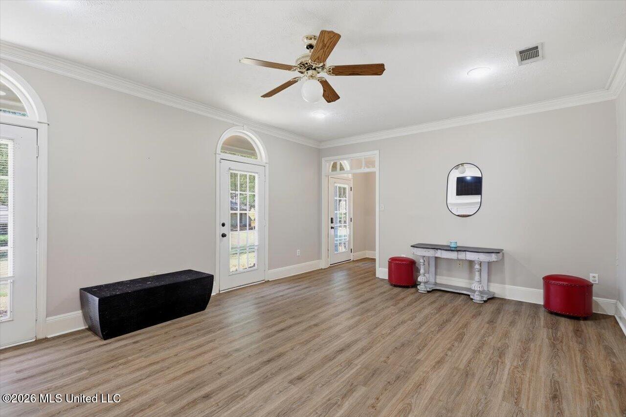04-208 Waverly Pl _ Hometoursms.com