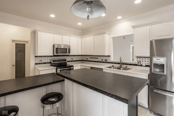 $2,195 | 3394 Roundlake Lane, Whitestown, IN 46075