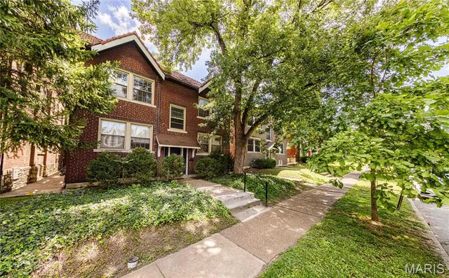 $514,900 | 4614 Shenandoah Avenue, St. Louis, MO 63110
