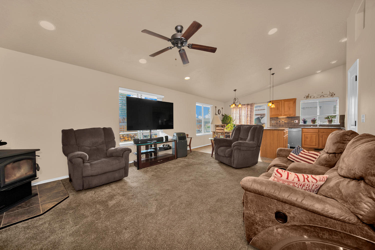 16447 Riley Drive La Pine, OR 97739 - Photo 6 of 33 16