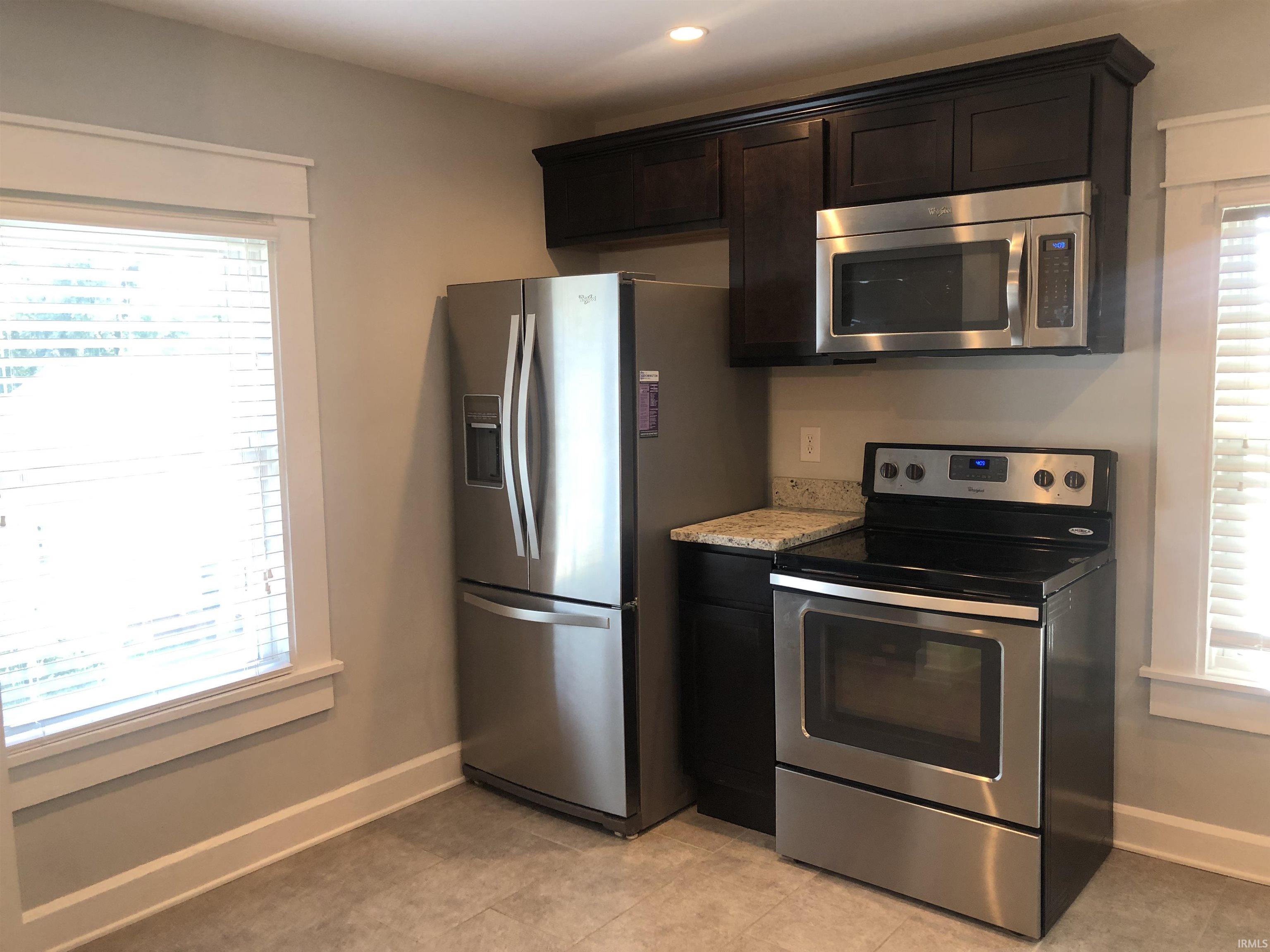 729 East Hunter Avenue, Unit 4 Bloomington, IN 47401 - Photo 4 of 15