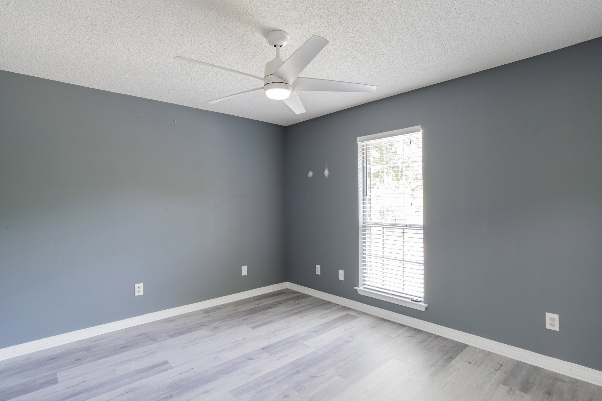 129 Lakeview Loop Daphne, AL 36526 - Photo 23 of 28 Bedroom 3