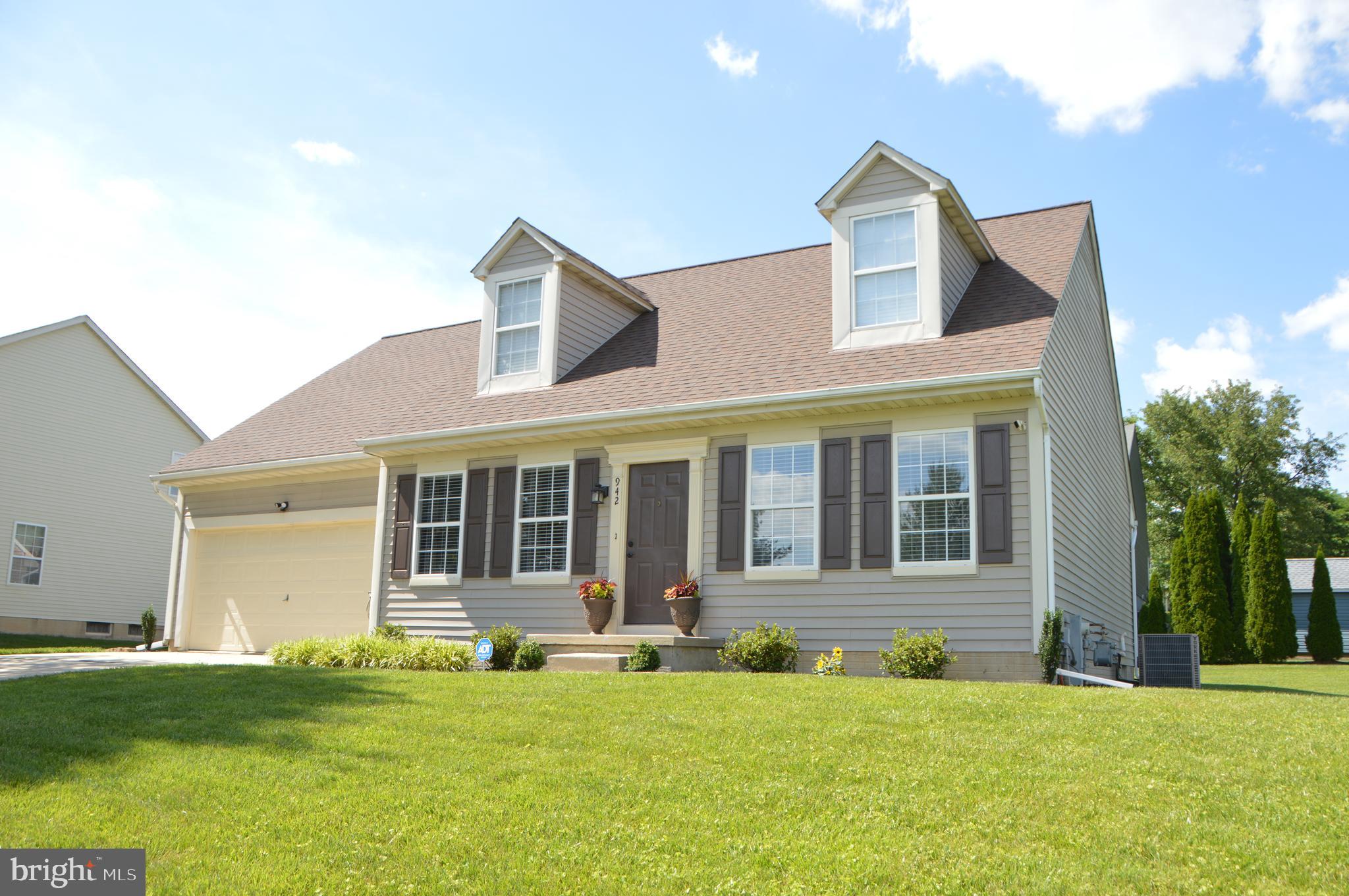 942 Firestone Road Westminster, MD 21158 - Photo 1 of 20 Front View