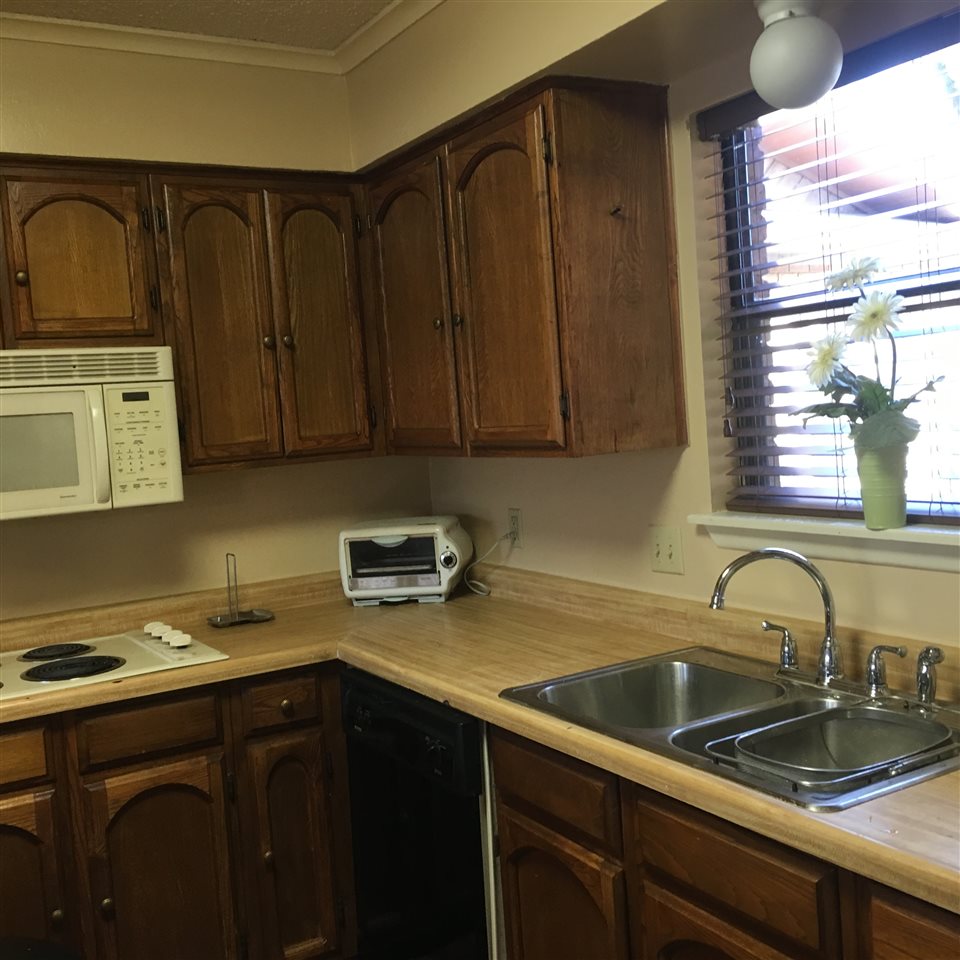 108 Weatherwood Road, Unit 108 Laredo, TX 78041 - Photo 5 of 11 Gallery Image 5