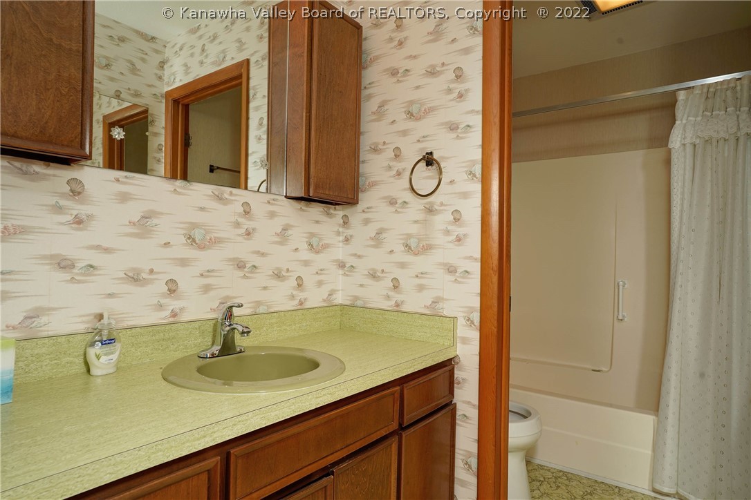 166 Morris Street Elkview, WV 25071 - Photo 17 of 24 Gallery Image 17