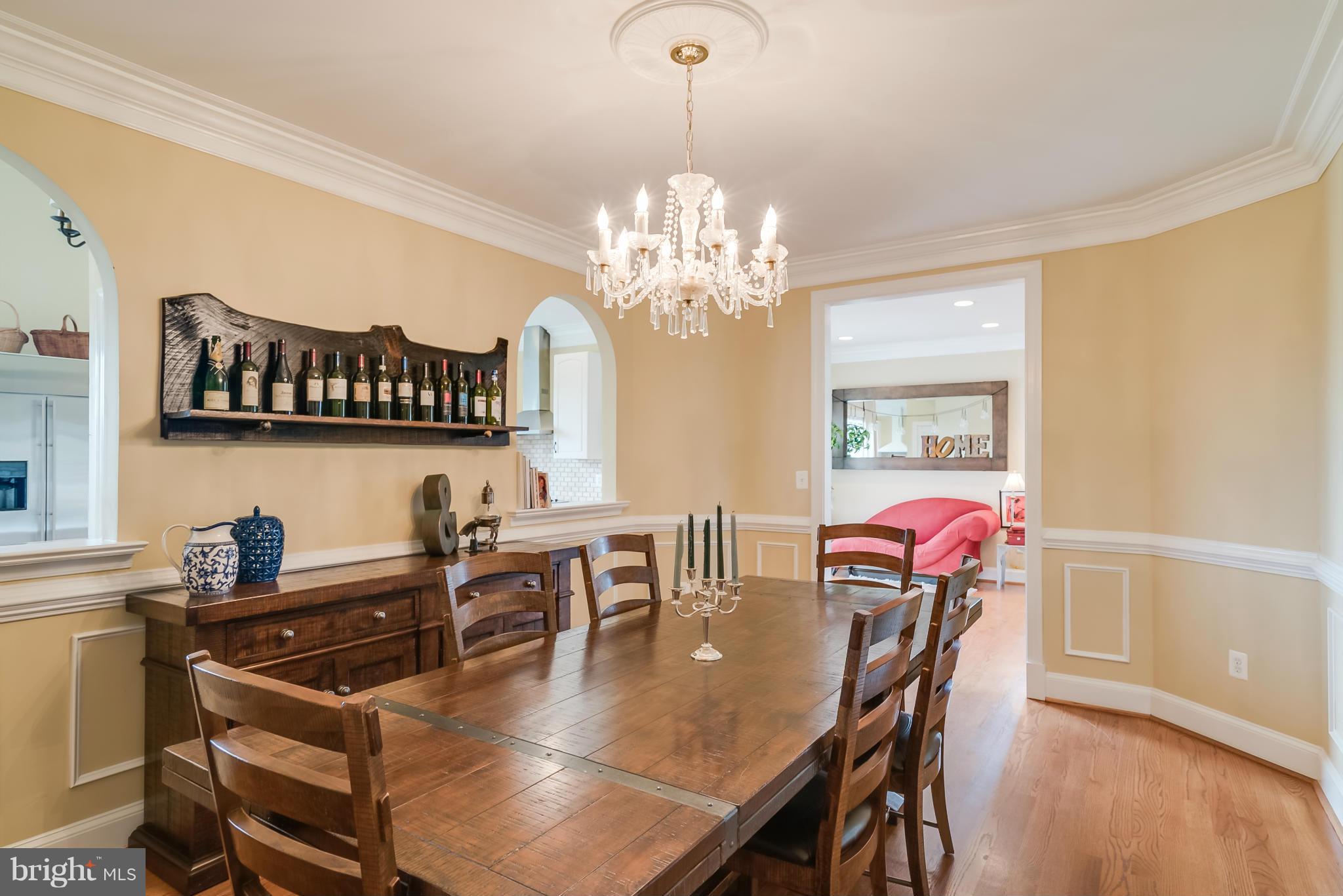 15657 Limestone School Road Leesburg, VA 20176 - Photo 16 of 30 Massive entry, open on two sides, w kitchen access