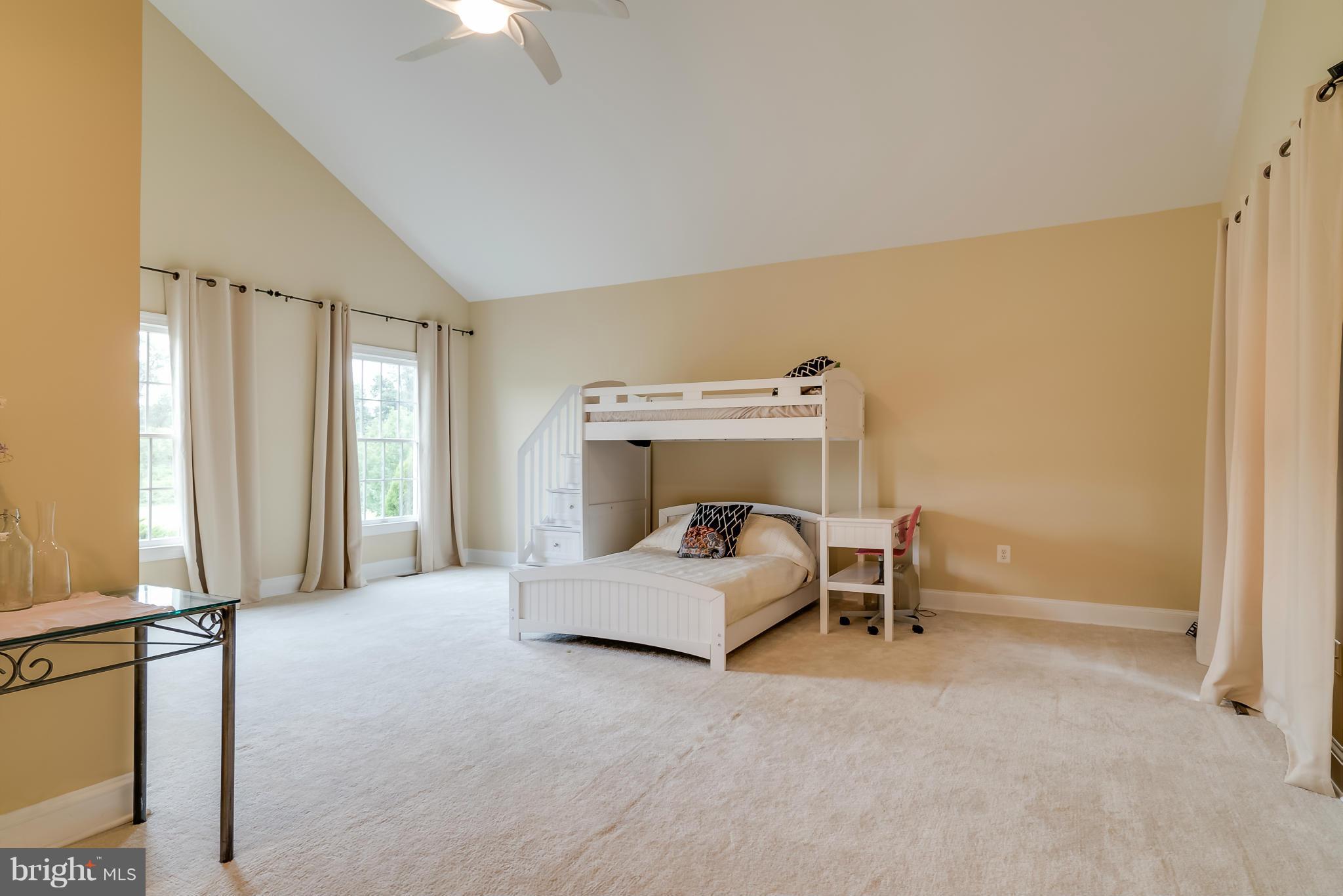 15657 Limestone School Road Leesburg, VA 20176 - Photo 19 of 30 Convenient and huge main level Master!