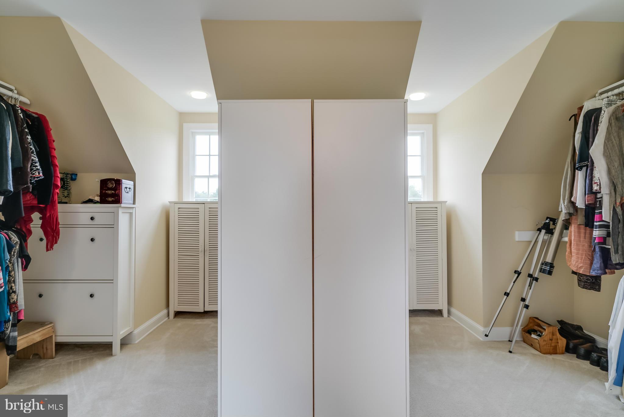 15657 Limestone School Road Leesburg, VA 20176 - Photo 23 of 30 Expansive walk in closet with natural light.