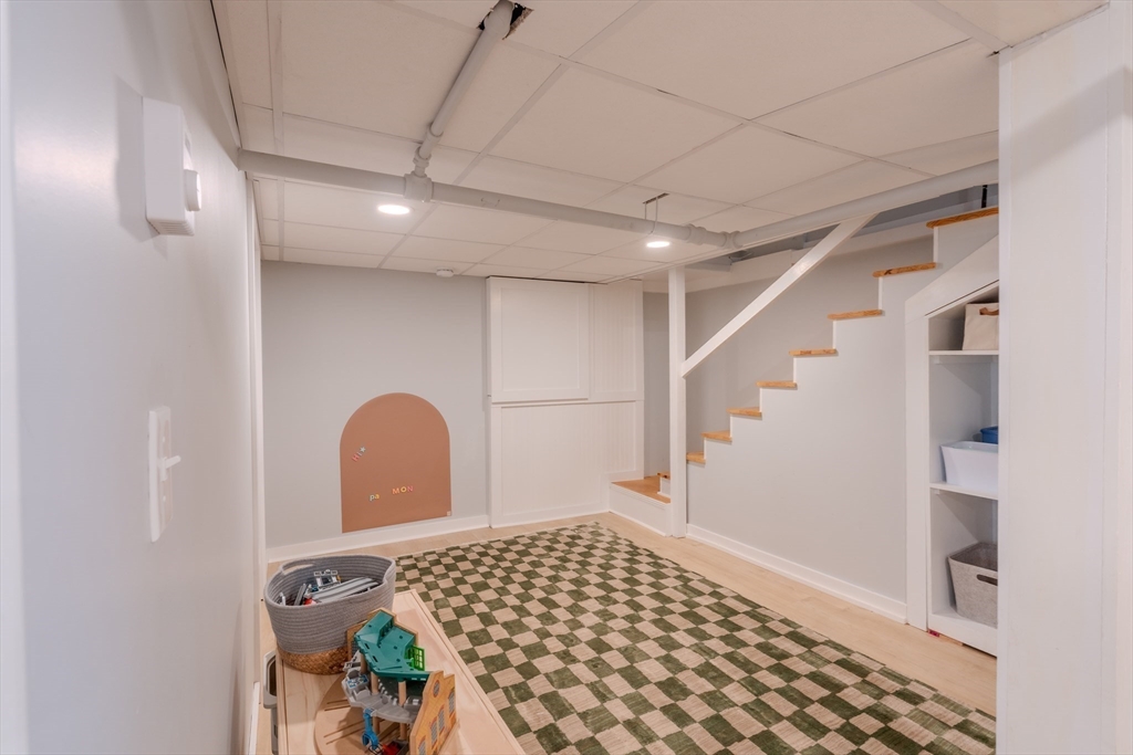81 Linden Road Melrose, MA 02176 - Photo 29 of 42