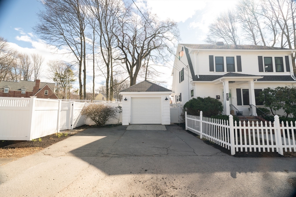 81 Linden Road Melrose, MA 02176 - Photo 32 of 42
