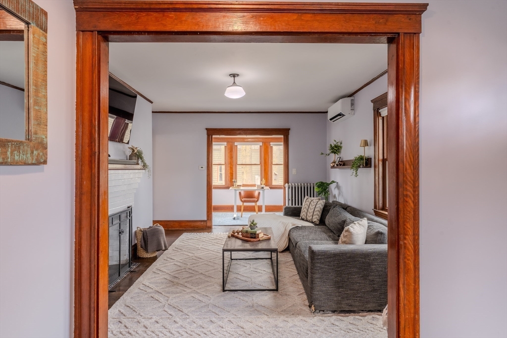 81 Linden Road Melrose, MA 02176 - Photo 4 of 42
