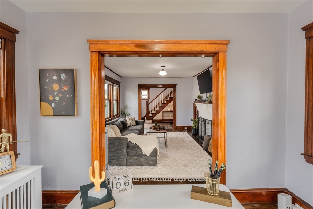 81 Linden Road Melrose, MA 02176 - Photo 8 of 42