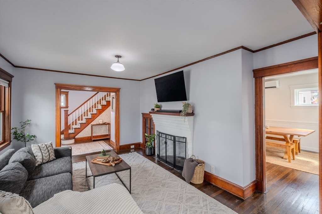 81 Linden Road Melrose, MA 02176 - Photo 9 of 42