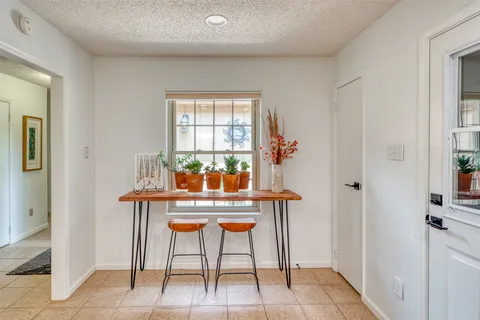 $275,000 | 27 Oaks Place, Lago Vista, TX 78645