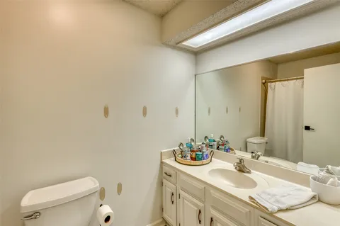 $275,000 | 27 Oaks Place, Lago Vista, TX 78645