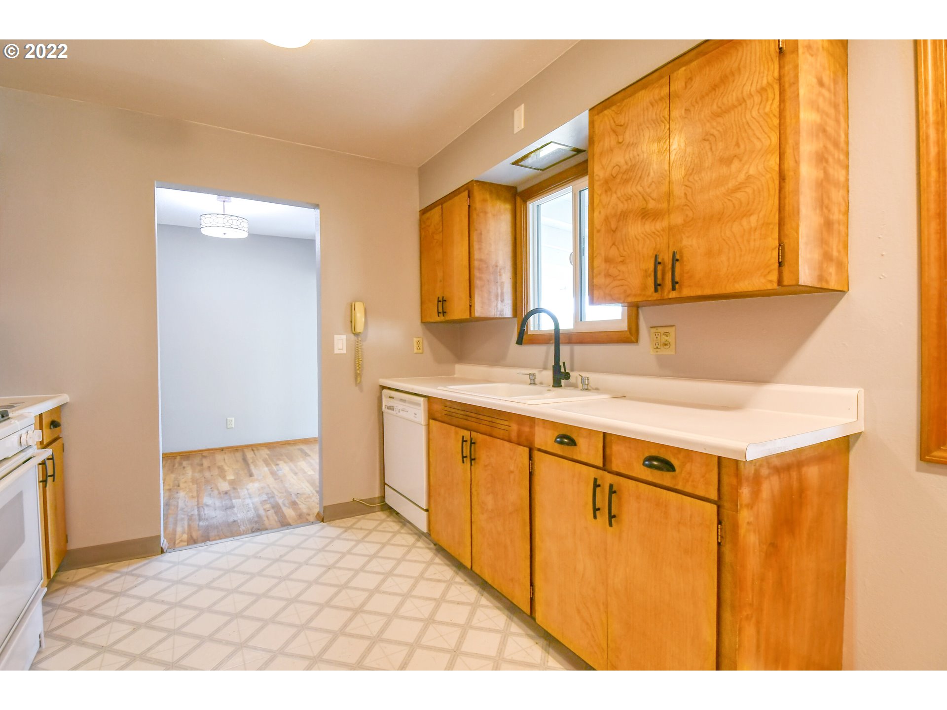 3231 Southwest Isaac Avenue Pendleton, OR 97801 - Photo 14 of 32 a bathroom with a sink double vanity and a mirror
