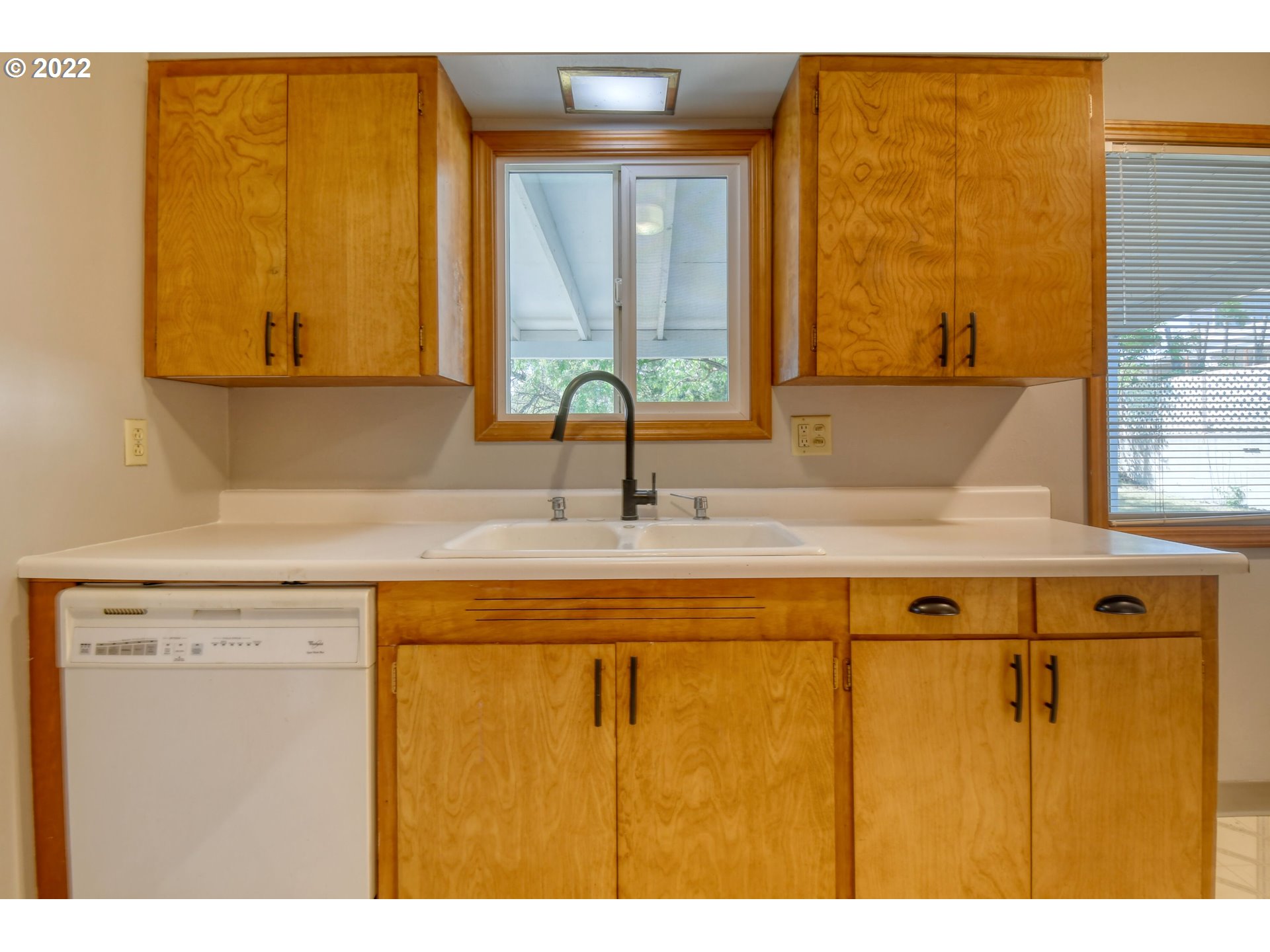 3231 Southwest Isaac Avenue Pendleton, OR 97801 - Photo 5 of 32 a bathroom with a sink and a mirror