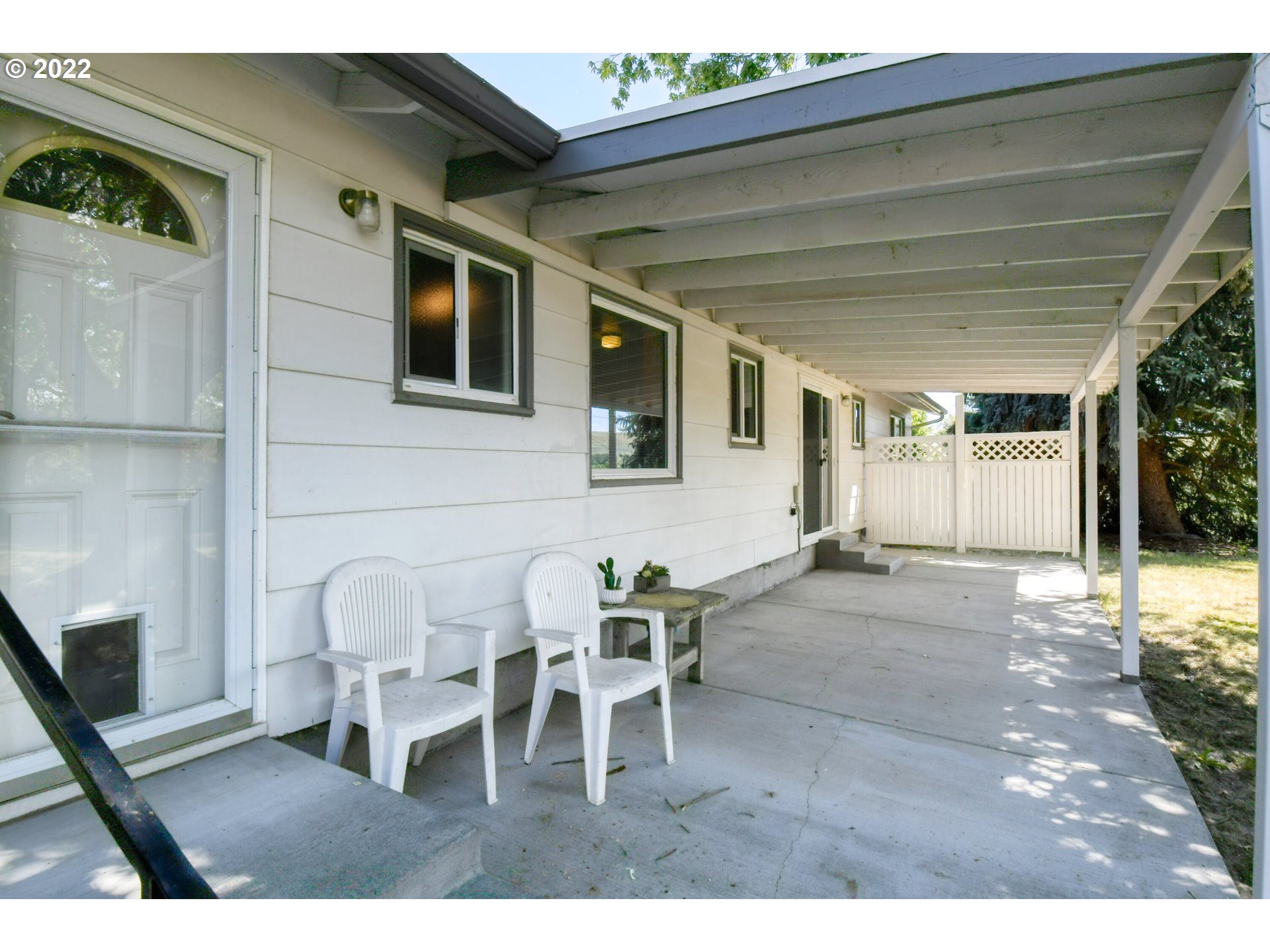 3231 Southwest Isaac Avenue Pendleton, OR 97801 - Photo 6 of 32 a outdoor space with a chair and table