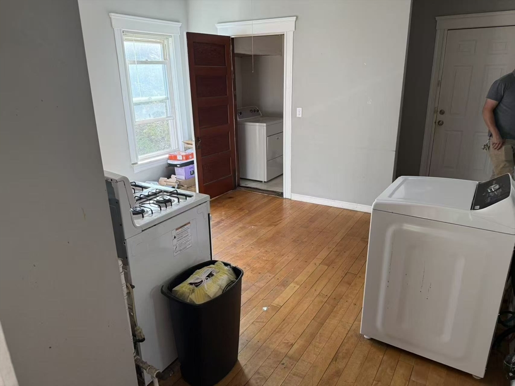 84 Florence Street, Unit 2 Worcester, MA 01603 - Photo 5 of 15