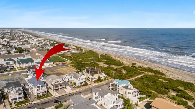 $5,850,000 | 120 113th Street, Stone Harbor, NJ 08247