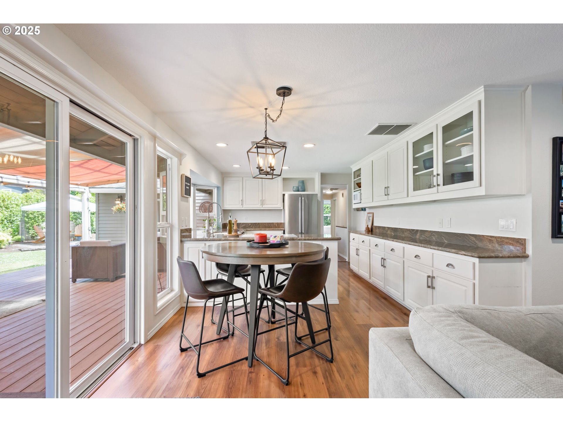 13355 Southwest Chimney Ridge Court Tigard, OR 97223 - Photo 12 of 41 Gallery Image 12