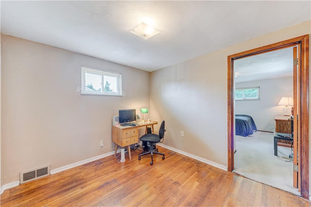 345 Wheeler Street McKees Rocks, PA 15136 - Photo 16 of 24 Gallery Image 16