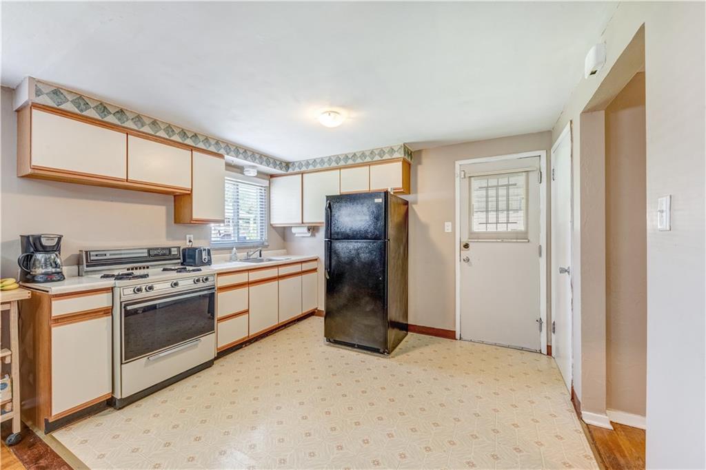 345 Wheeler Street McKees Rocks, PA 15136 - Photo 7 of 24 Gallery Image 7