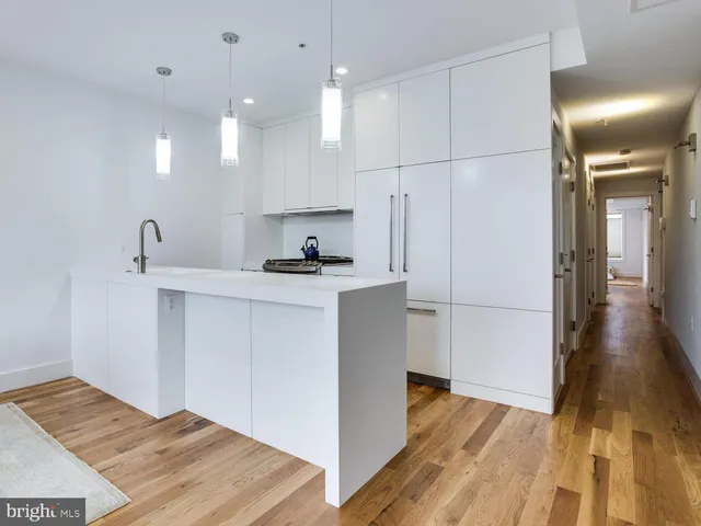 $2,600 | 254 15th Street Southeast, Unit 4, Washington, DC 20003