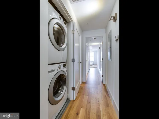 $2,600 | 254 15th Street Southeast, Unit 4, Washington, DC 20003