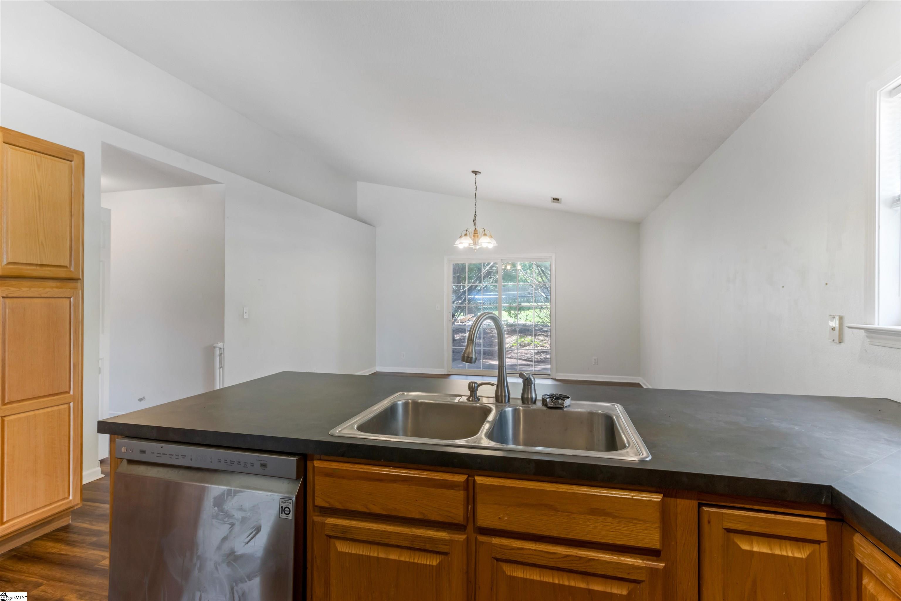 400 Panther Court Greer, SC 29651 - Photo 12 of 34