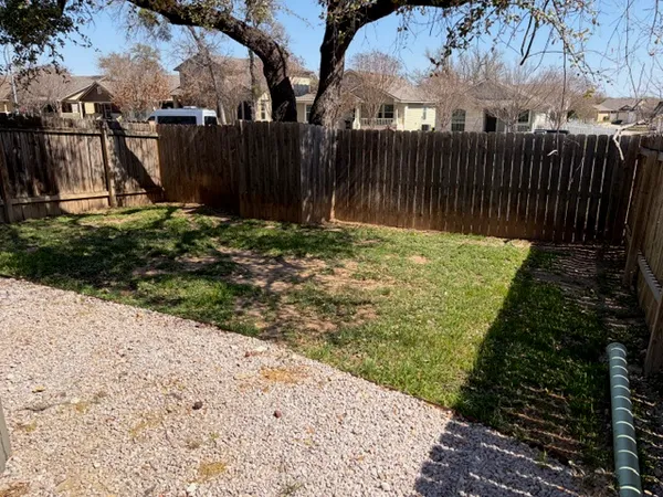 $1,425 | 507 Greenlawn Boulevard, Round Rock, TX 78664