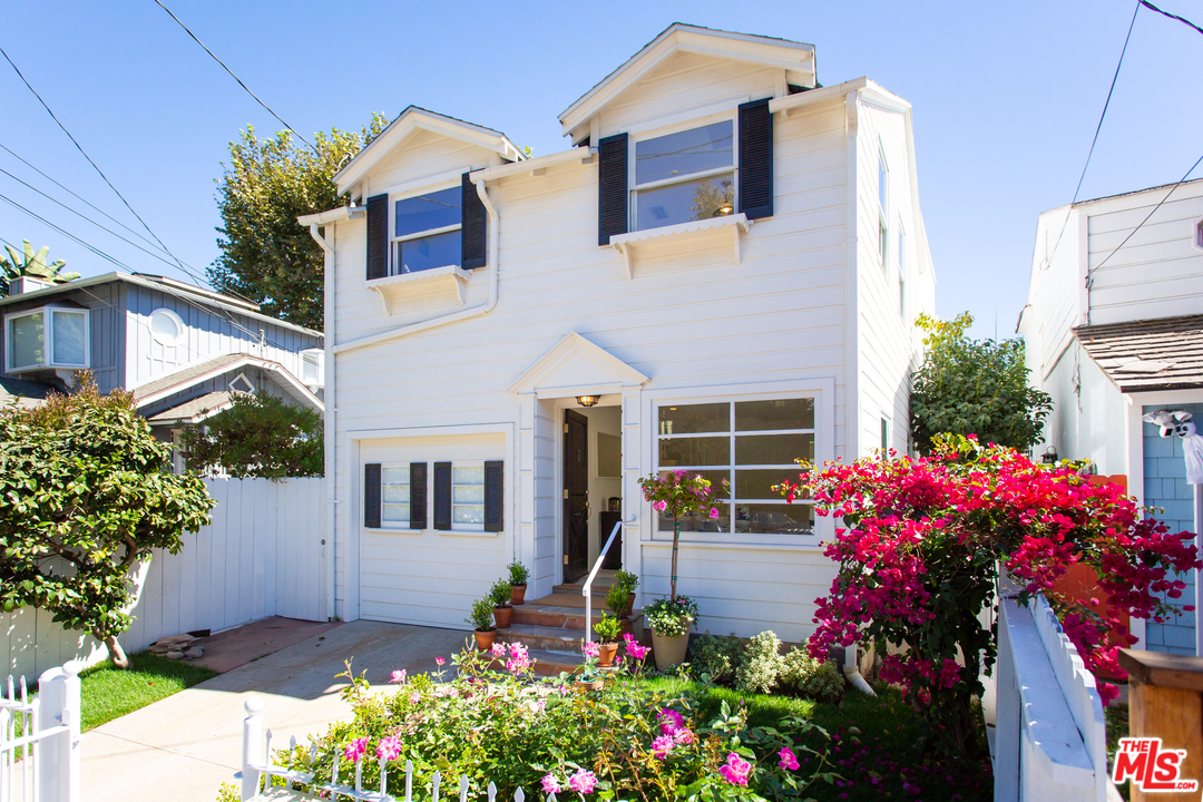 214 West Channel Road Santa Monica, CA 90402 - Photo 1 of 27 Gallery Image 1