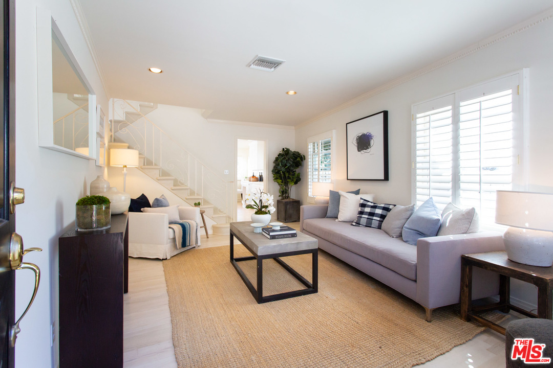 214 West Channel Road Santa Monica, CA 90402 - Photo 2 of 27 Gallery Image 2