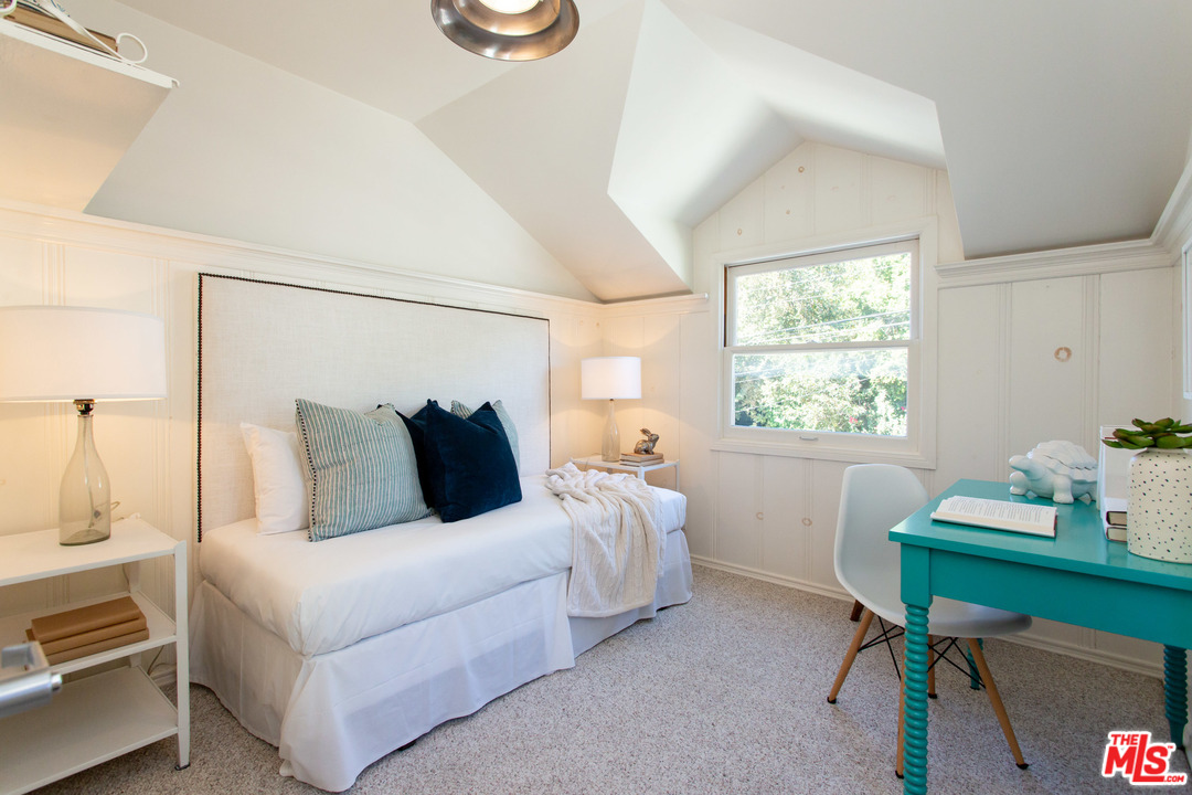 214 West Channel Road Santa Monica, CA 90402 - Photo 15 of 27 Gallery Image 15
