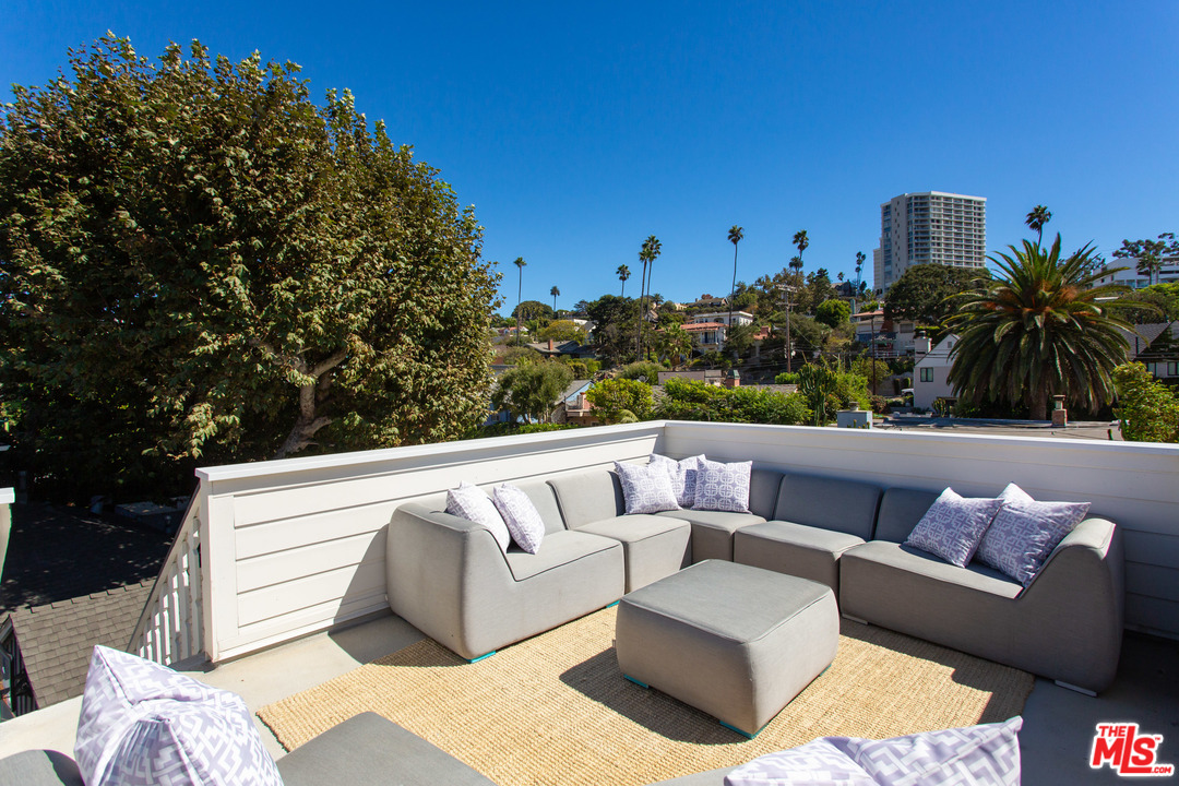 214 West Channel Road Santa Monica, CA 90402 - Photo 23 of 27 Gallery Image 23