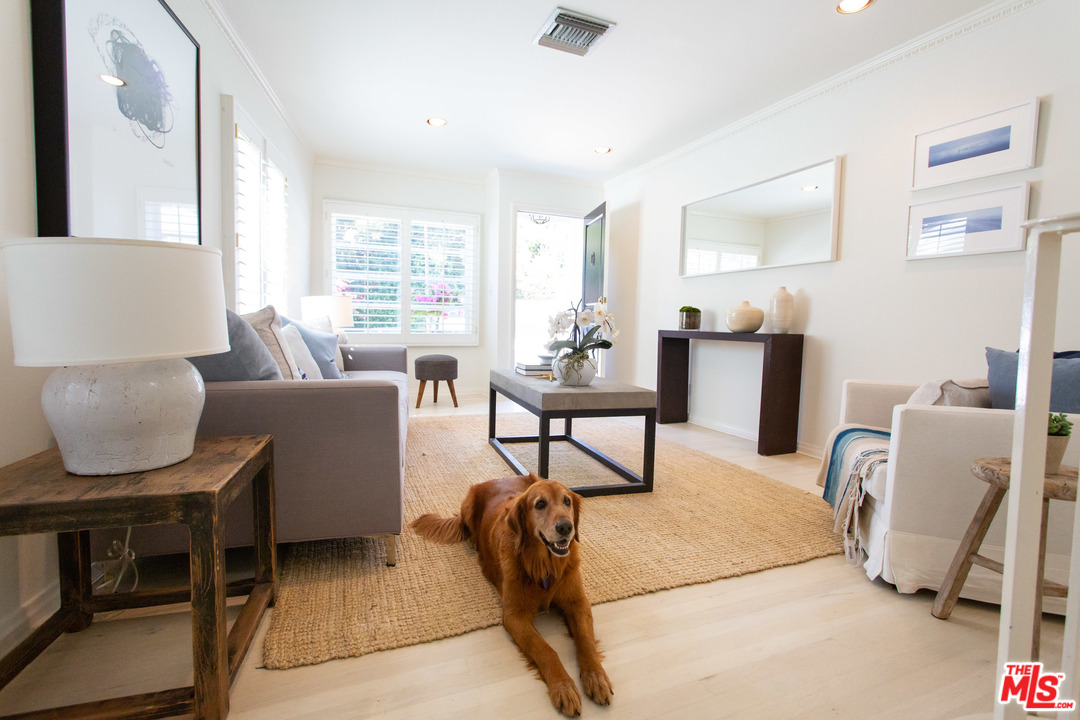 214 West Channel Road Santa Monica, CA 90402 - Photo 4 of 27 Gallery Image 4