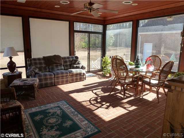 9348 Ruffin Ridge Road Mechanicsville, VA 23116 - Photo 10 of 12 Interior Space/Layout - Large Florida room with de
