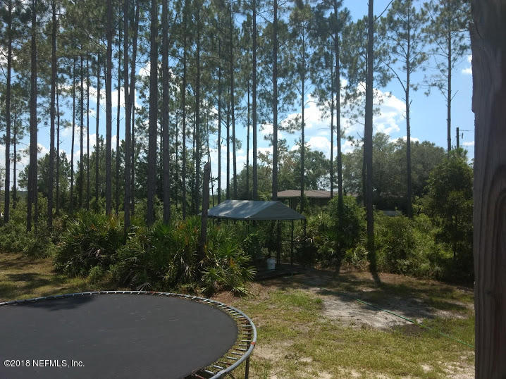 61590 River Road Callahan, FL 32011 - Photo 8 of 29 right view behind home