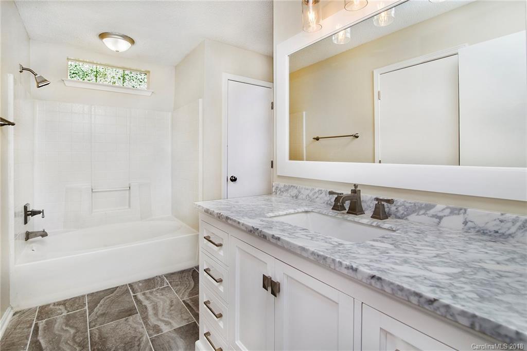 735 Foxborough Road Charlotte, NC 28213 - Photo 13 of 21