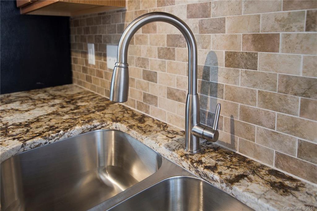 735 Foxborough Road Charlotte, NC 28213 - Photo 10 of 21