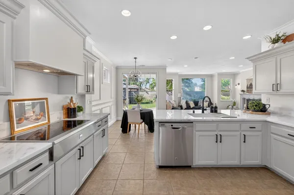 $675,000 | 1736 North Holly Avenue, Clovis, CA 93619
