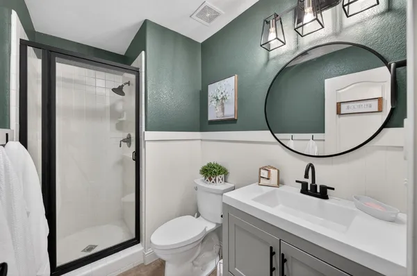 $675,000 | 1736 North Holly Avenue, Clovis, CA 93619