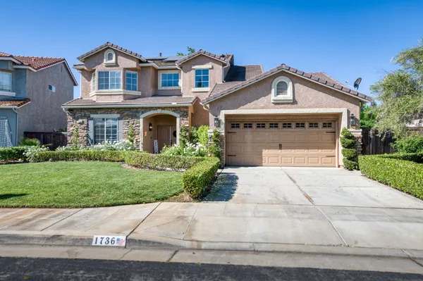 $675,000 | 1736 North Holly Avenue, Clovis, CA 93619