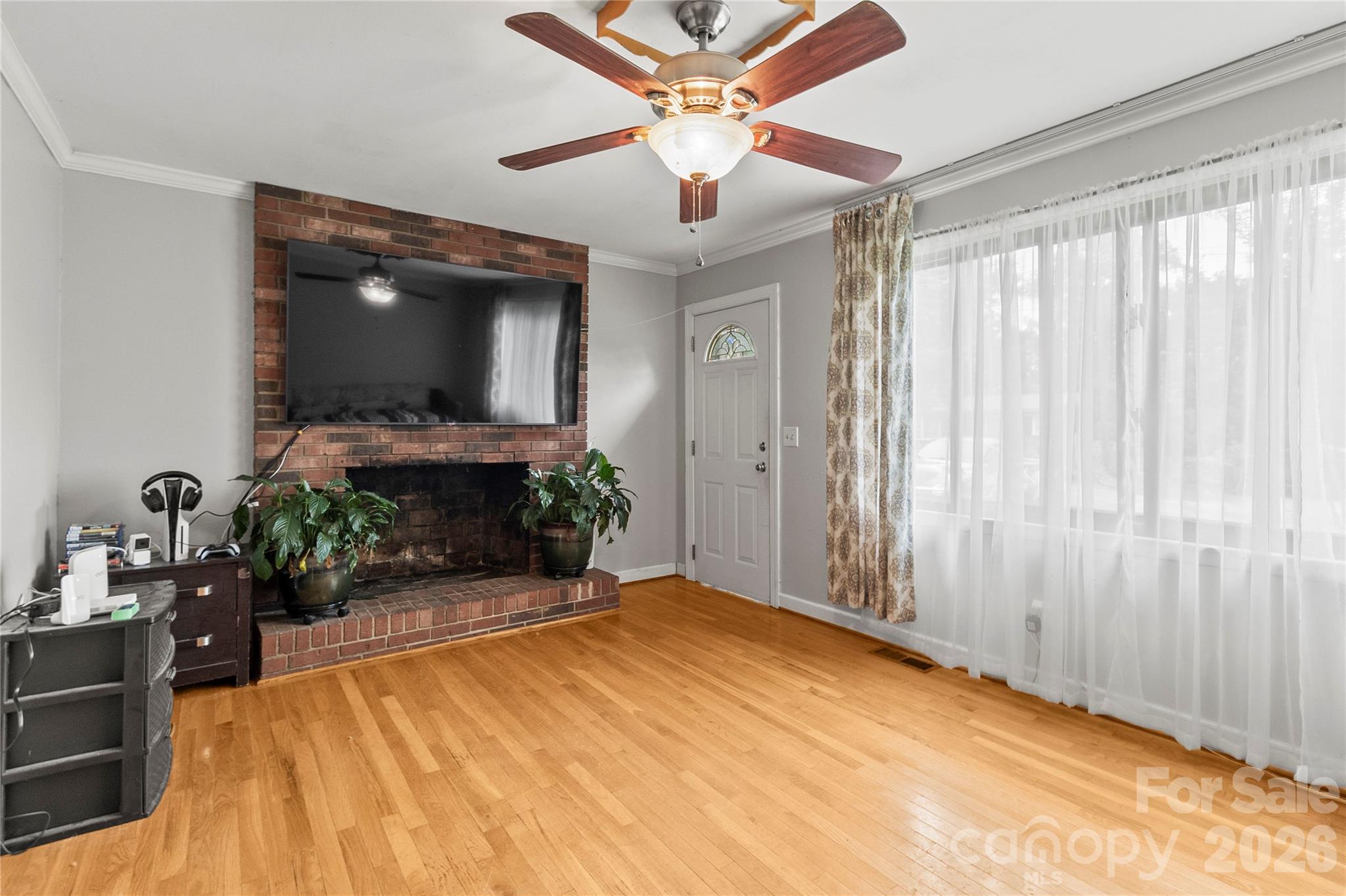325 Swanson Road Lenoir, NC 28645 - Photo 7 of 35 a very nice looking room with a large window