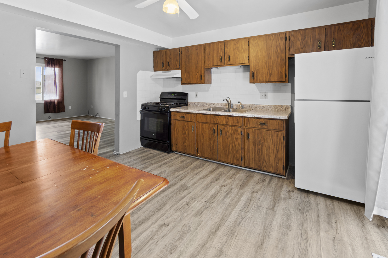 1017 9th Street, Unit 7 Harvard, IL 60033 - Photo 6 of 7