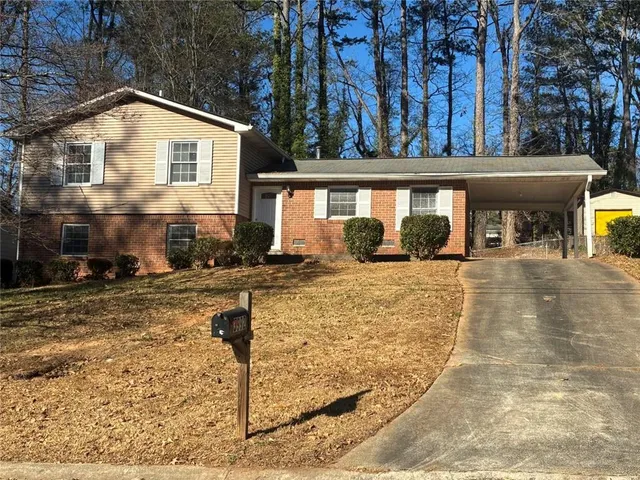 $2,200 | 3992 Maplewood Drive, Decatur, GA 30035