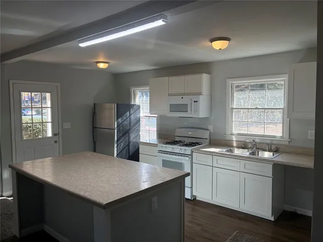 $2,200 | 3992 Maplewood Drive, Decatur, GA 30035